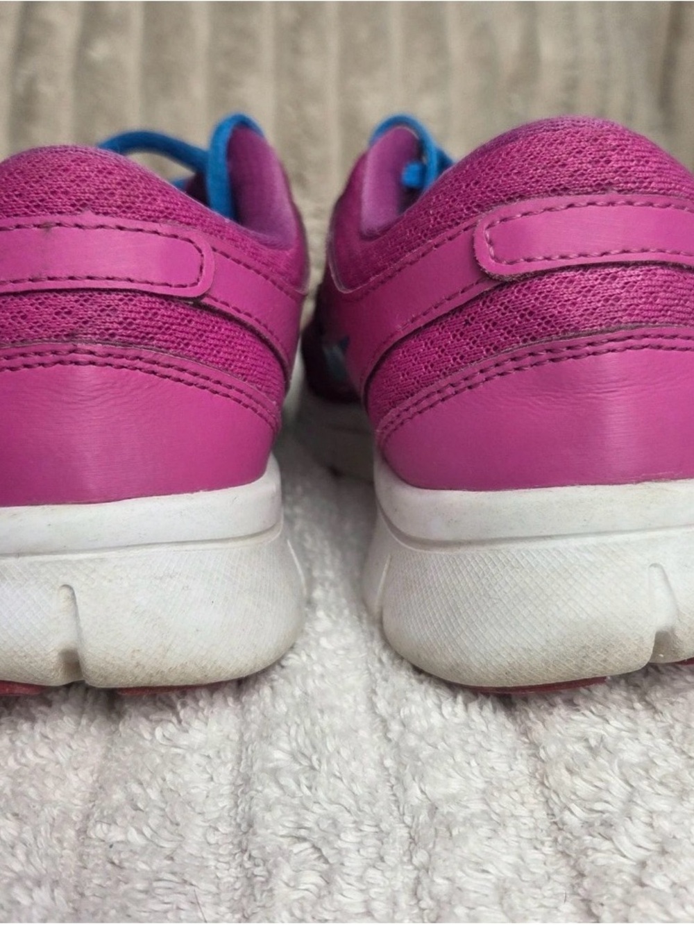 Nike Flex Experience RN Women's Pink Blue Running Shoes Size 6 - Picture 3 of 7